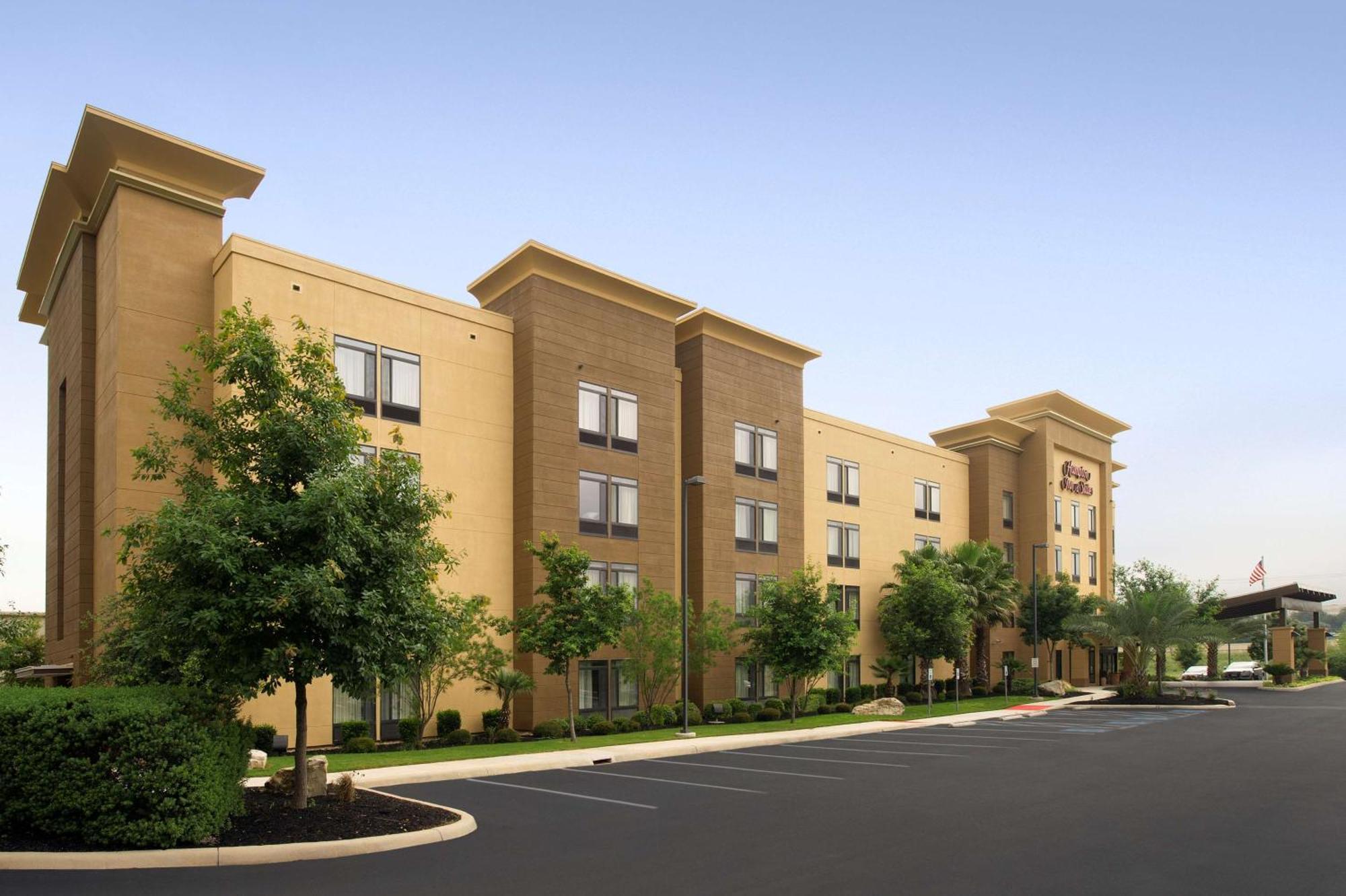 Hampton Inn & Suites San Antonio Northwest/Medical Center Exterior photo